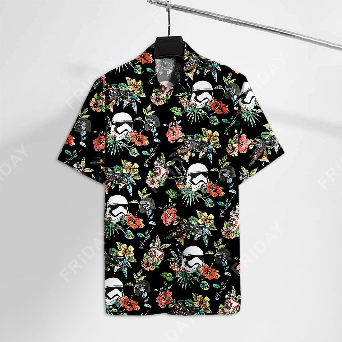 SW Stormtrp Helmets And Droid Hawaii Tshirt